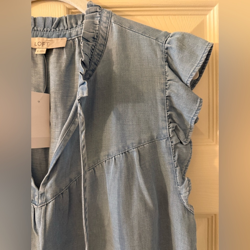 LOFT Chambray V-Neck Ruffle Sleeve Tunic in Light Blue NWT - Picture 5 of 6